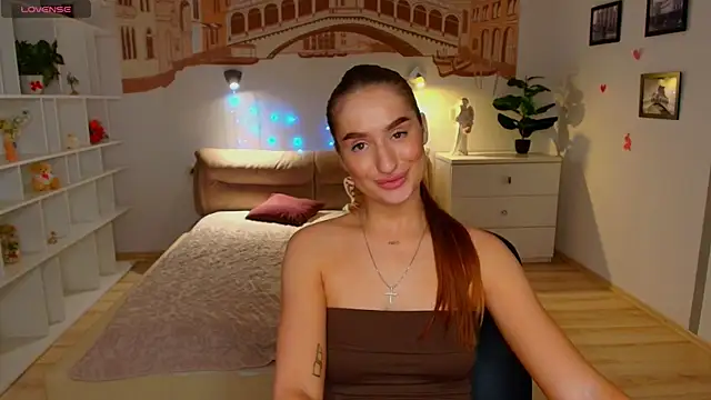 AlisaFoxis webcam