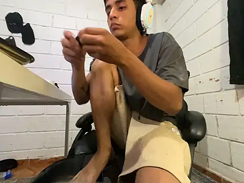 Max_TheHorseDick webcam