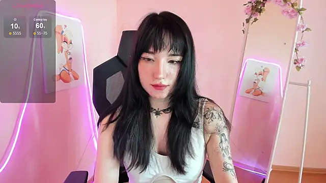 AliceeinWonderlanddd webcam