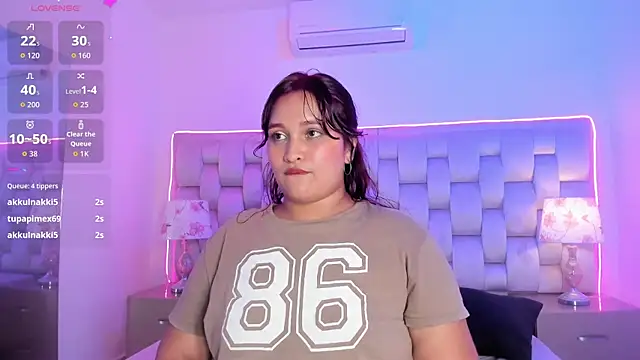 SalomeBins webcam