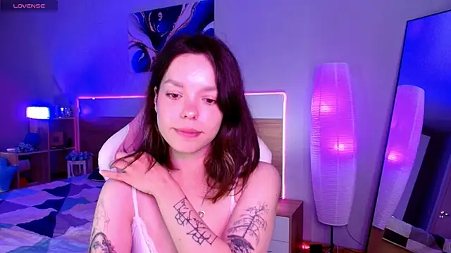 Maya_Campbell webcam
