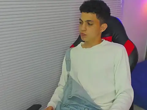 cameron_lux77
