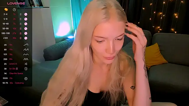 AnyaTaylor_ webcam