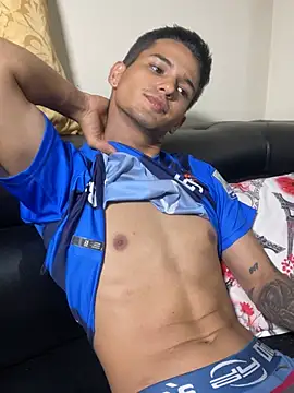 aaronsexroom - Aaronsexroom's free webcam - UK Sex Cams