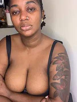 Honeylust26 live sex cam