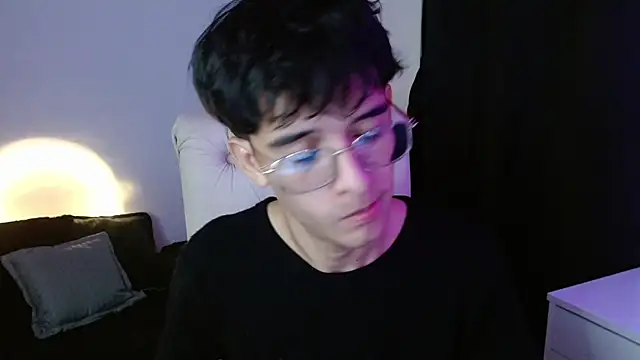 noah_millerx webcam