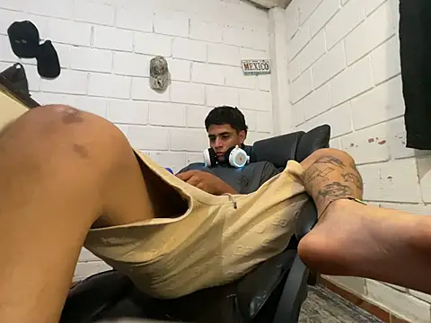 Max_TheHorseDick webcam