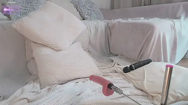 altxnani live cam on StripChat