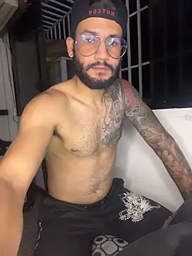 thedragonboyxxx - Thedragonboyxxx's free webcam - UK Sex Cams