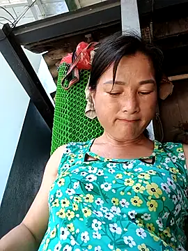 yuzi-i - Yuzi-i's free webcam - UK Sex Cams