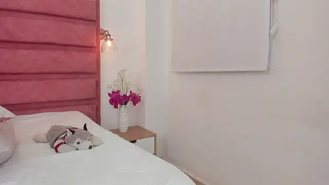 vanel_lope live cam on StripChat