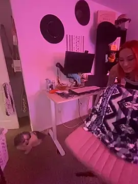 ThornsandHoney webcam