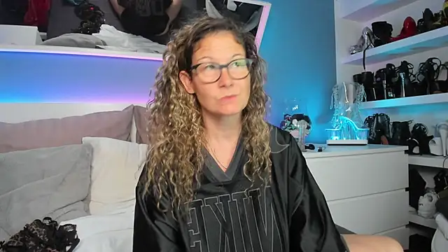 izzy-mendosa webcam