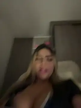 MiaWhitePink_