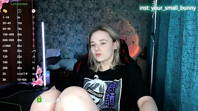 Your_small_bunny webcam
