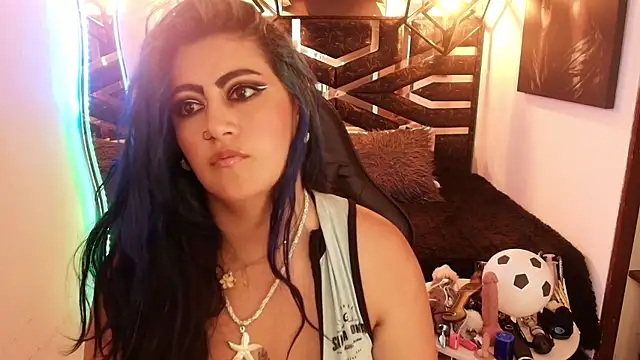 scarleth_blue webcam