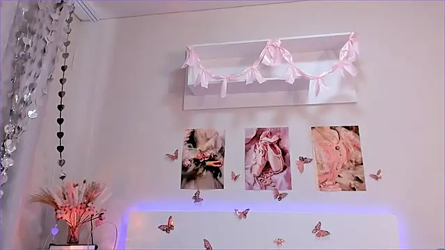Milly_Lane webcam