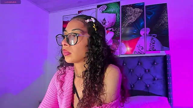 Sarah_Moon1 webcam