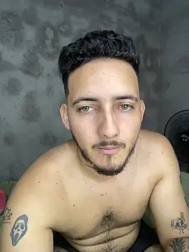 sofi_and_curlers669 webcam