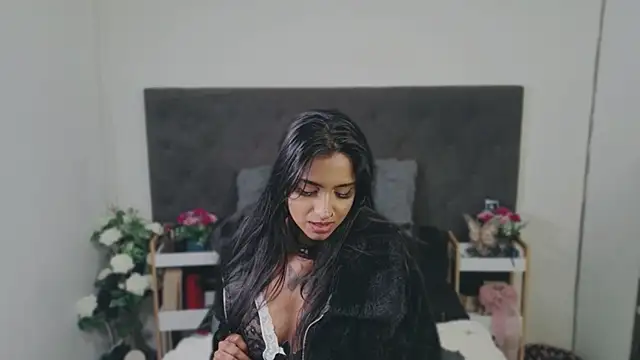 Delilah_Blazee webcam