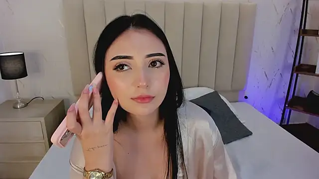 LilithHarperr_ webcam