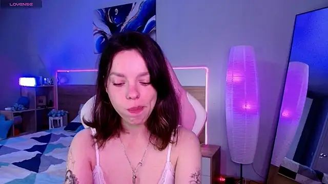 Maya_Campbell webcam