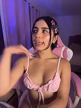 Emily-14 webcam