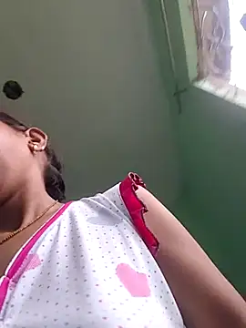 Sexy-Kajal2 webcam