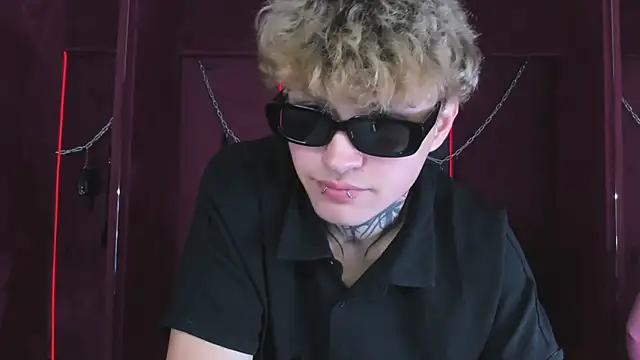 JonnyDarka live sex cam