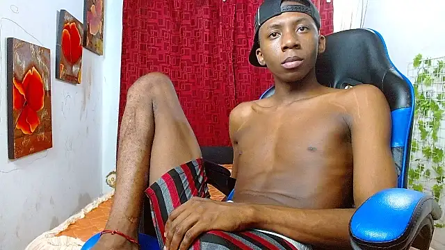 milo018 webcam