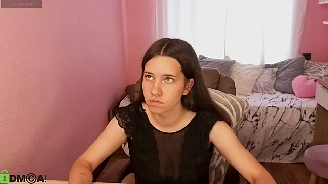 Molly_Miavka webcam