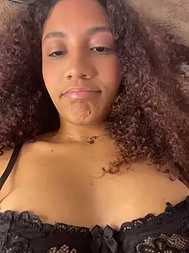 Daphnne_Curly webcam