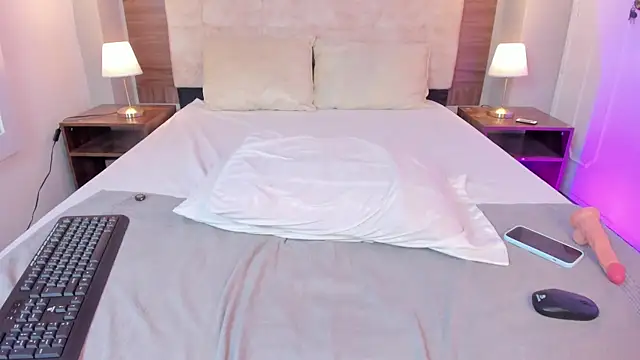Nicole_whitee0 webcam