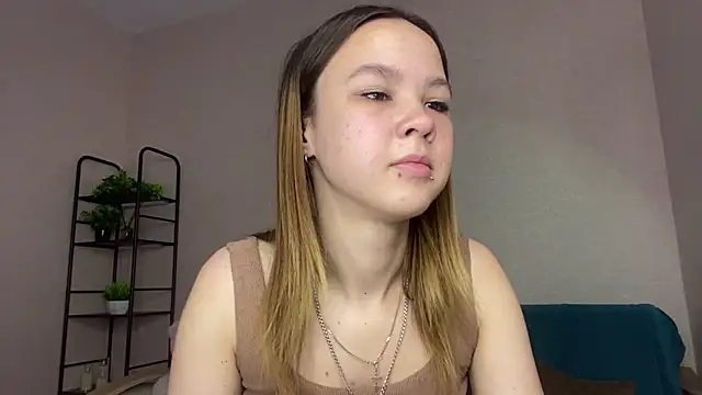 MirandaHolms webcam