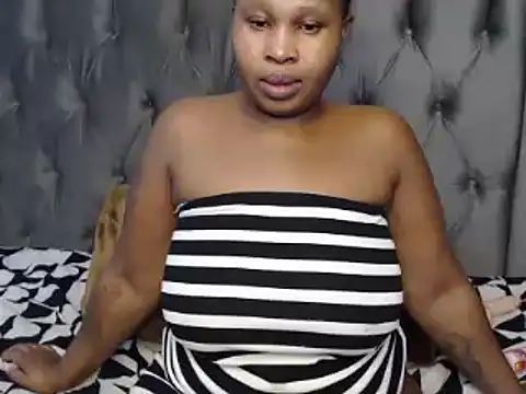 Loyal_Alisha webcam