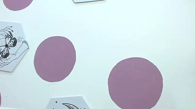 Aiuny_Queens webcam