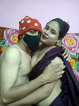 Seducing_couple live cam on StripChat