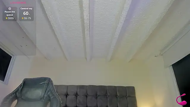 Dark_hairy_ webcam