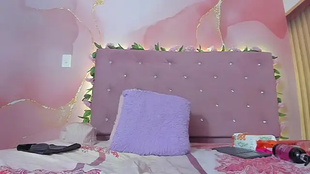 violet_taylor_ webcam