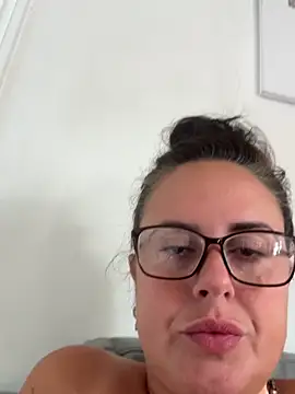 BunnyBallyX webcam