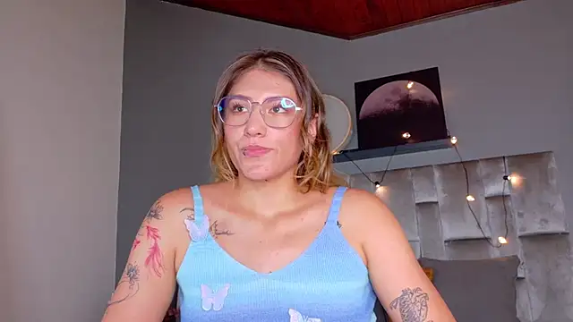 LiaaMoretti__