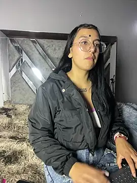 GabyLopez_Pink webcam