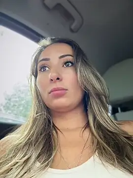 Wonder_Kari webcam