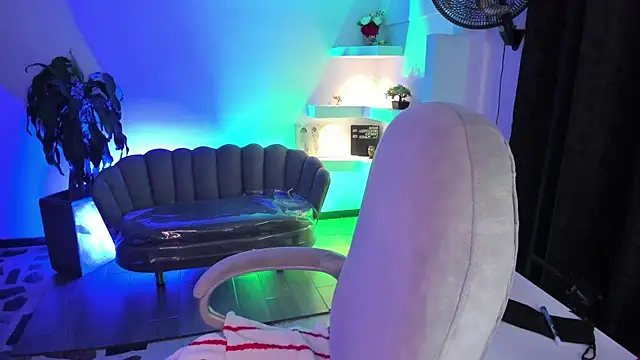 TifanyWhite_ webcam