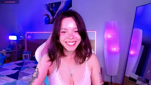 Maya_Campbell webcam