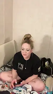 amandatheblondewife (Ask my age) - cum all over face