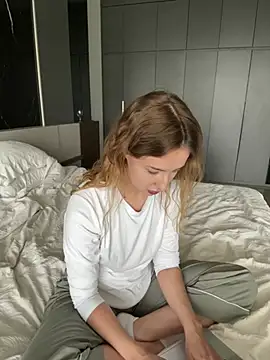 Nura_n_Sarah live sex cam
