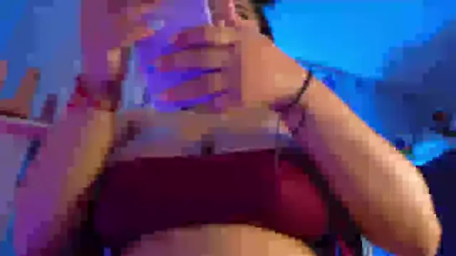 NicolleTaylor webcam