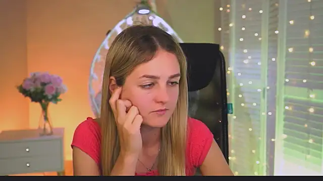 DeboraLarson webcam