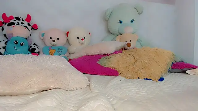 catriona_queen16 - Catriona_queen16's free webcam - UK Sex Cams